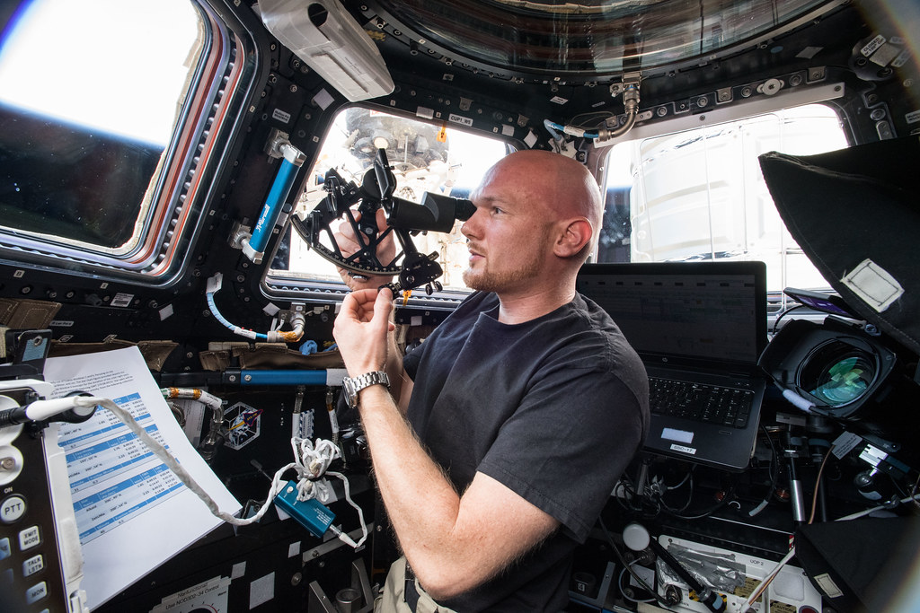 Astronaut Alexander Gerst calibrates and operates the Sextant Navigation device